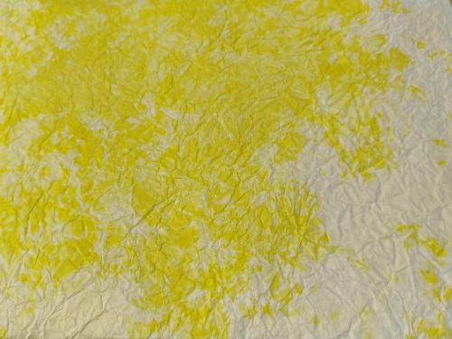 Merített papír gyűrt 80x60 cm fehér - sárga 1 ív KIFUTÓ TERMÉK