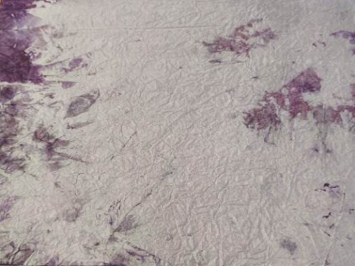 Merített papír gyűrt 80x60 cm világoslila - sötétlila 1 ív KIFUTÓ TERMÉK