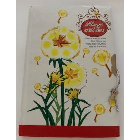   Emlékkönyv lakattal 13x19 cm,  esztétikai hibás, UTOLSÓ DARAB