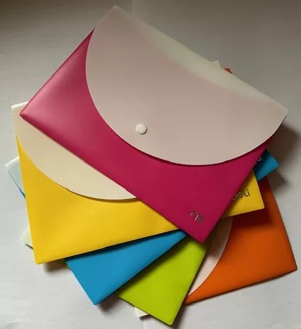 Irattartó tasak plusz hátsó zsebbel DELI Rio A5 PP 180 mikron pink UTOLSÓ DARABOK