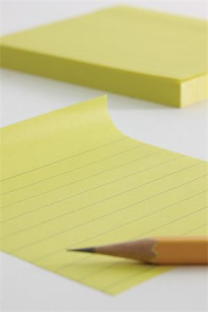 APLI Öntapadó jegyzettömb, vonalas, 100x150 mm, 100 lap, APLI "Classic", sárga